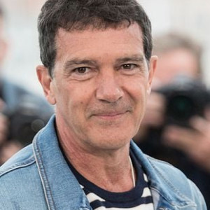 antoniobanderas spoofed photo banned on chinese-chat.com